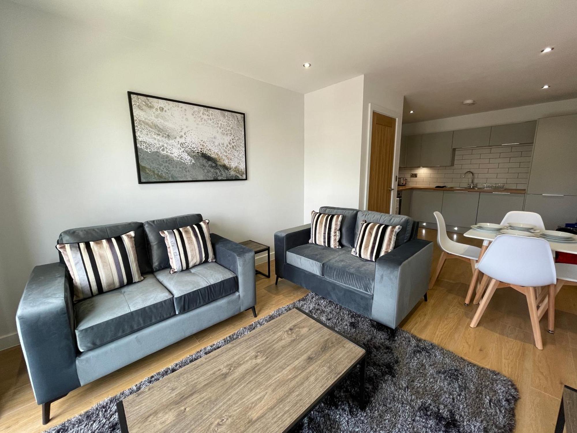 Stylish And Modern 2Br Apartment With Parking Sheffield Bagian luar foto