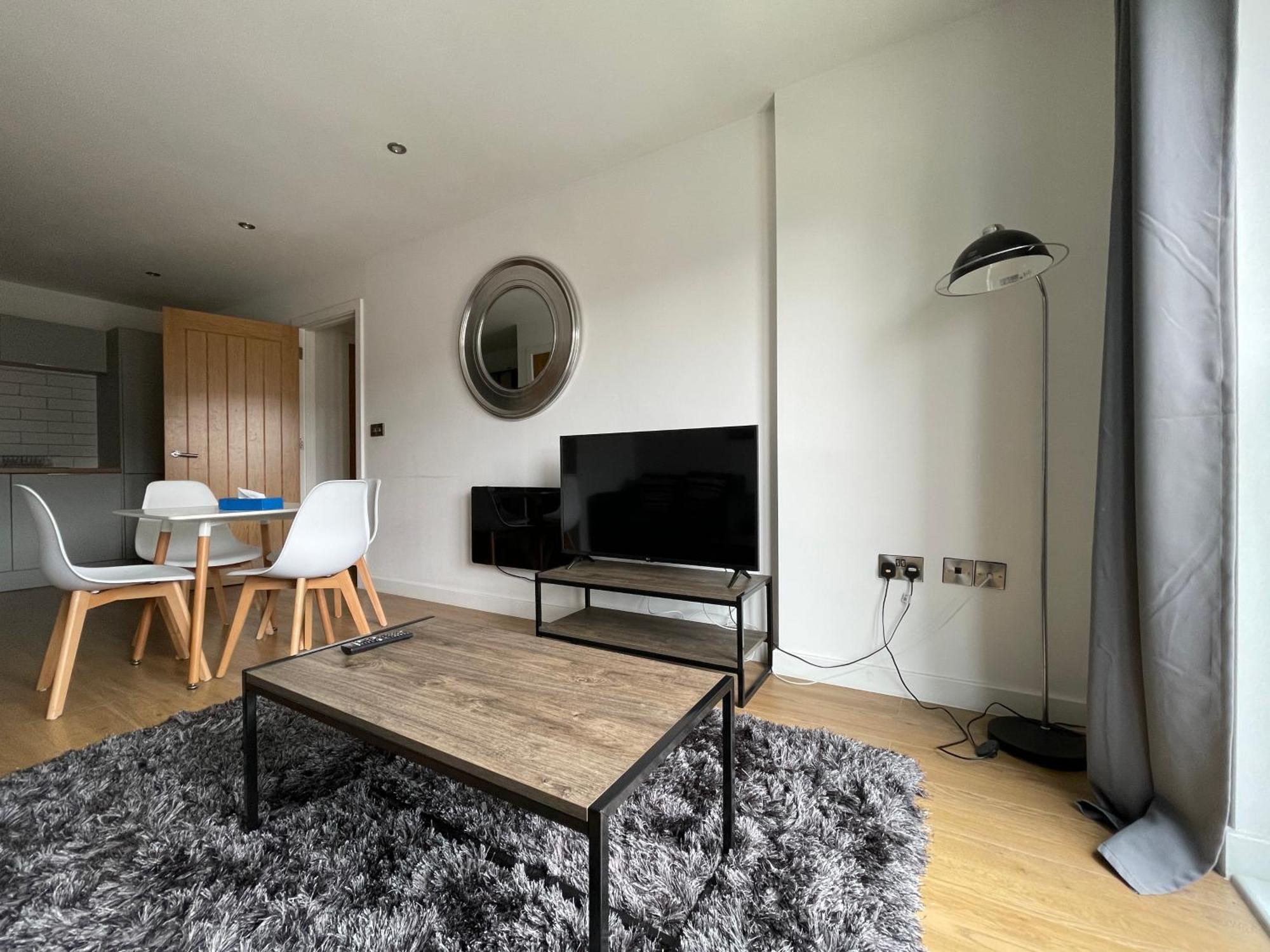 Stylish And Modern 2Br Apartment With Parking Sheffield Bagian luar foto